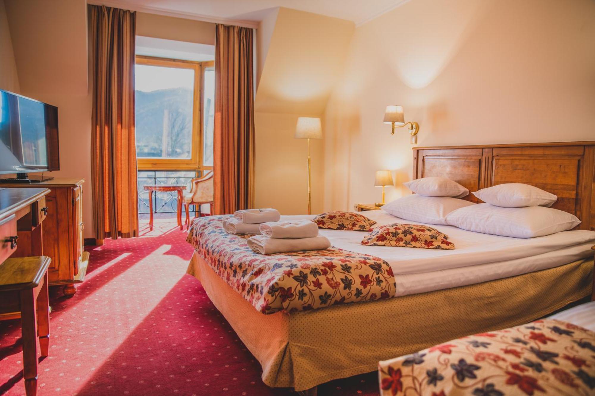 Triple Room with Mountain View,1540763575:JPEG